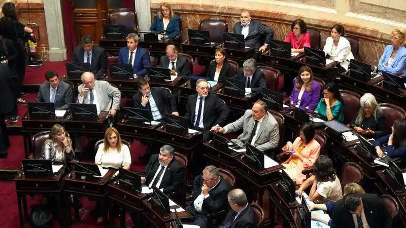 La Libertad Avanza busca aliados para 
sostener la sanción de leyes en Extraordinarias