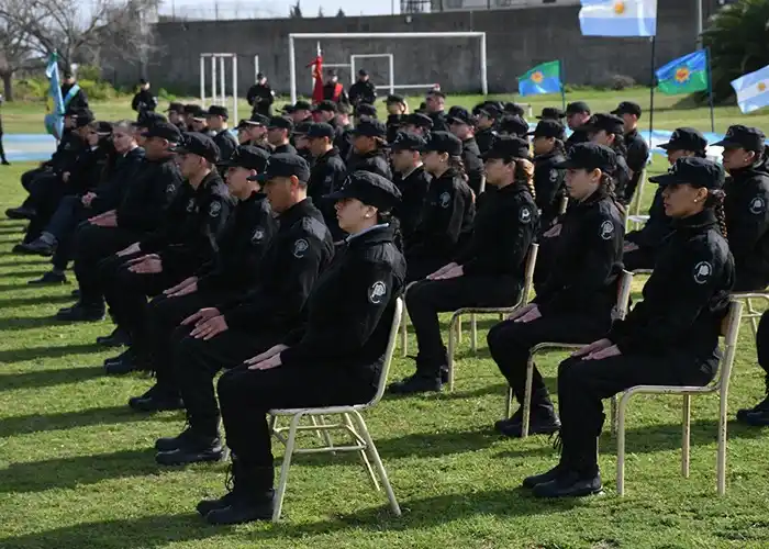 El establecimiento se encuentra ubicado a pocos metros de la bajada de la Autopista Buenos Aires – La Plata.