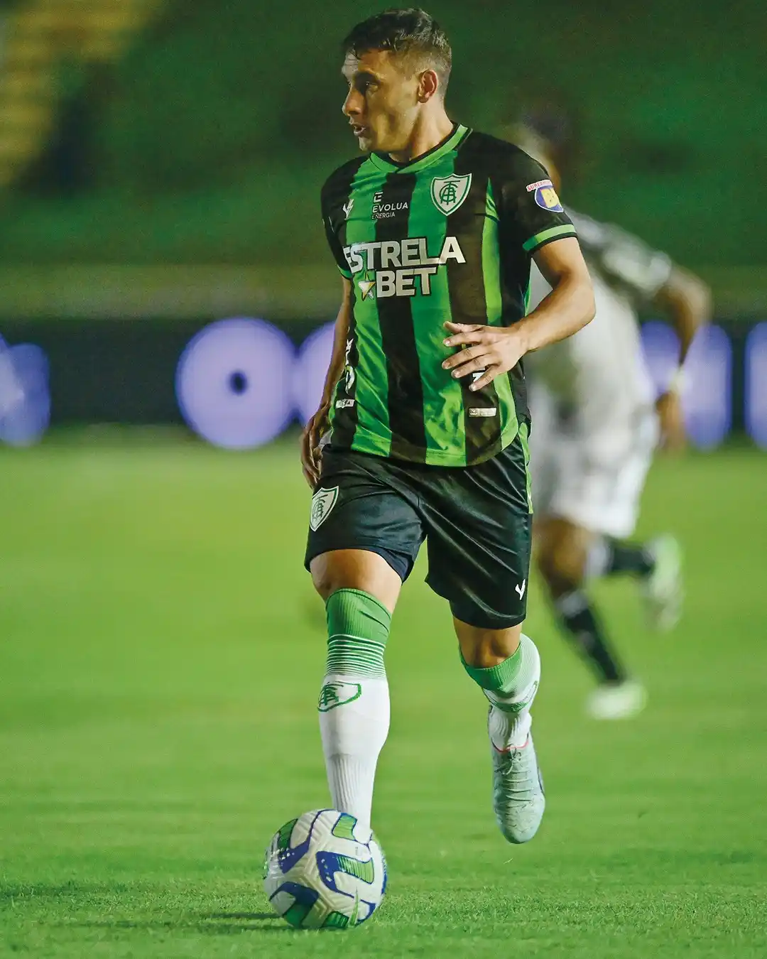 Emmanuel Martínez, al borde del descenso