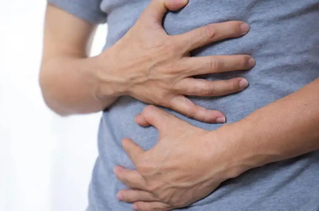 Gastritis erosiva: ¿Qué es y cuáles son sus síntomas?