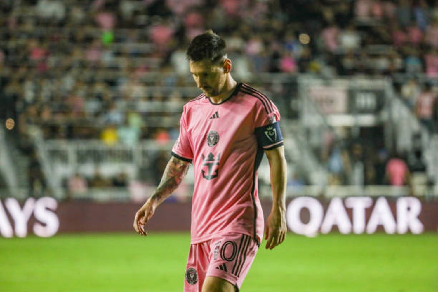 Messi, lesionado, no estará en los amistosos