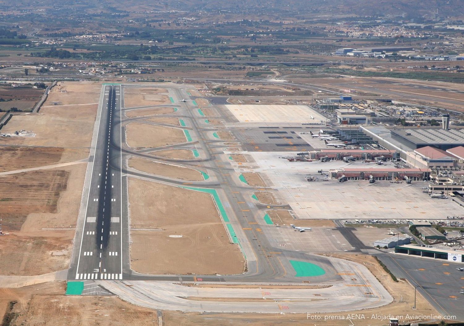 Aena continúa insonorizando viviendas cercanas a aeropuertos de su red