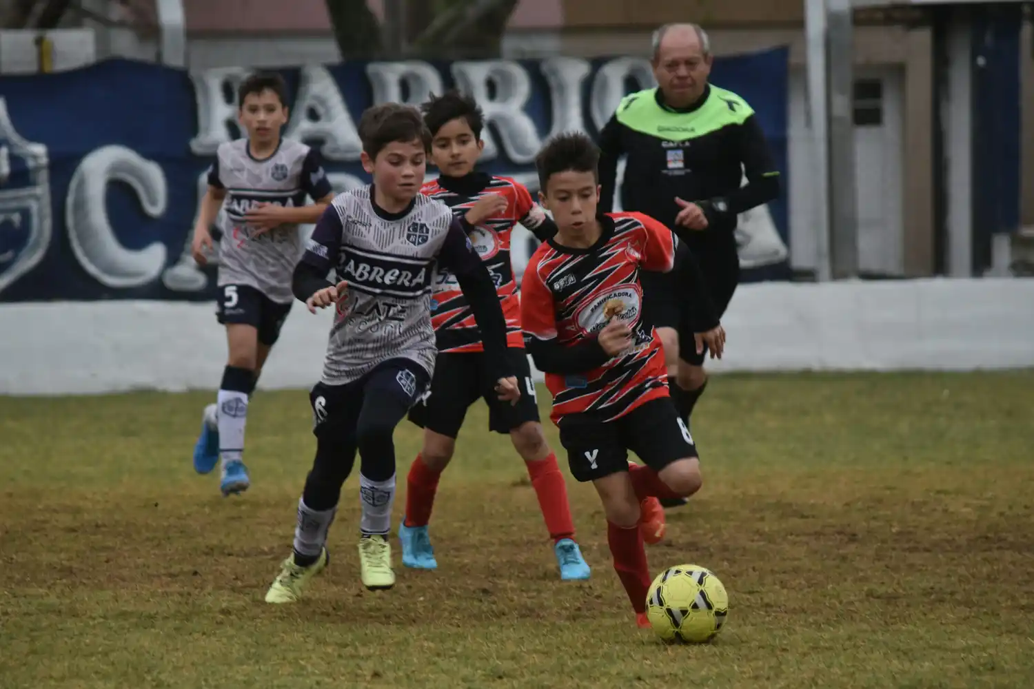 Barrio Cabrera venció por 2 - 0 a Deportivo Josefina.