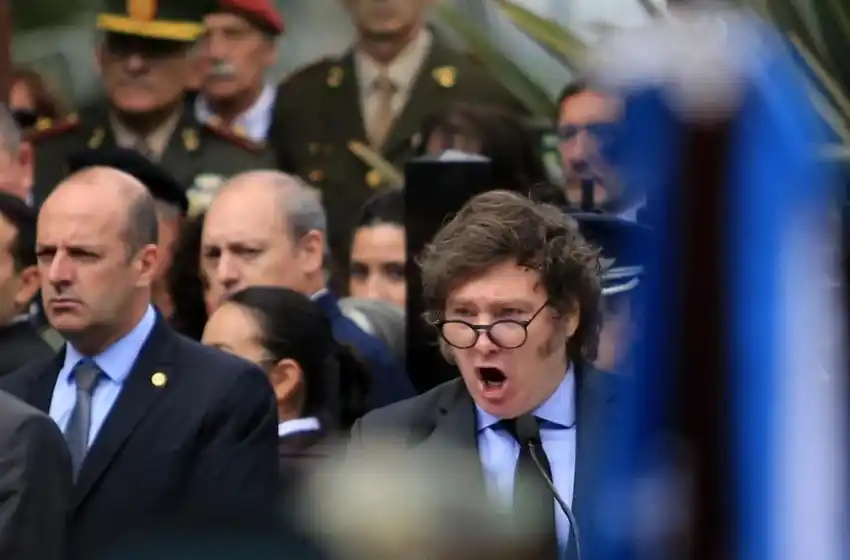 Milei encabezó el acto por la Guerra de Malvinas y pidió inaugurar "una nueva era de reconciliación con las Fuerzas Armadas"