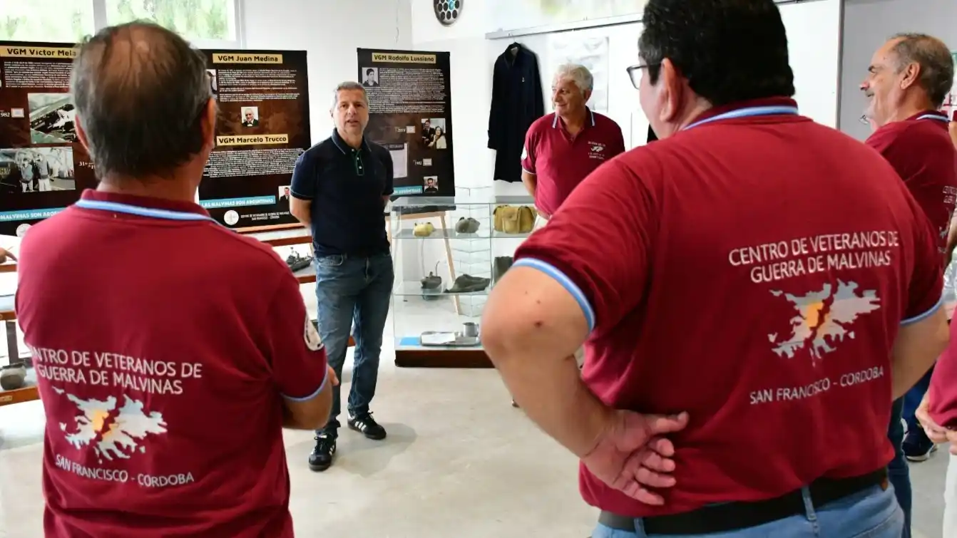 Bernarte se reunio con veteranos de malvinas y entregó fondos