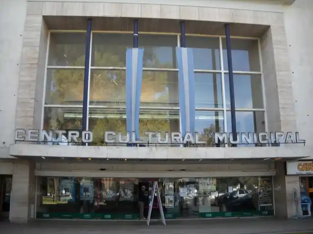 La fachada del Centro Cultural se teñirá de rojo como símbolo de la lucha contra la polio.