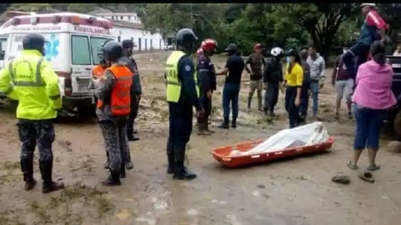 ¡ALERTA! Un muerto y tres desaparecidos por desbordamiento del río Carapo en Táchira (+Fotos)