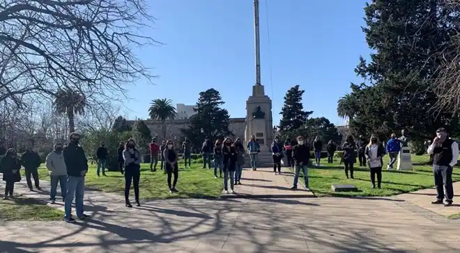 COVID-19 en Bragado: Unos 200 comerciantes quieren abrir “sin límites” en el peor momento epidemiológico