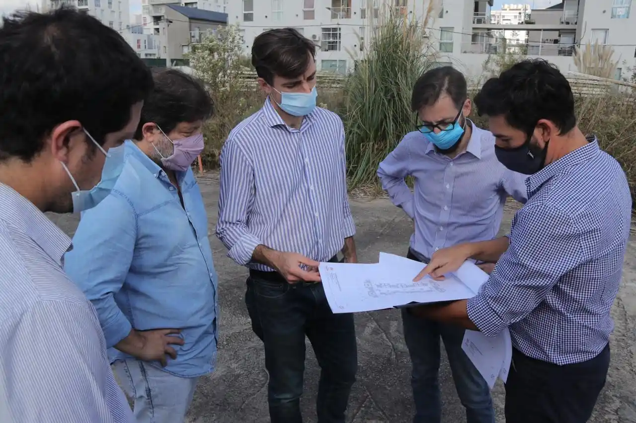 Ghi: "En momentos tan difíciles, es el Estado el que apuesta a la obra pública para sostener el empleo"