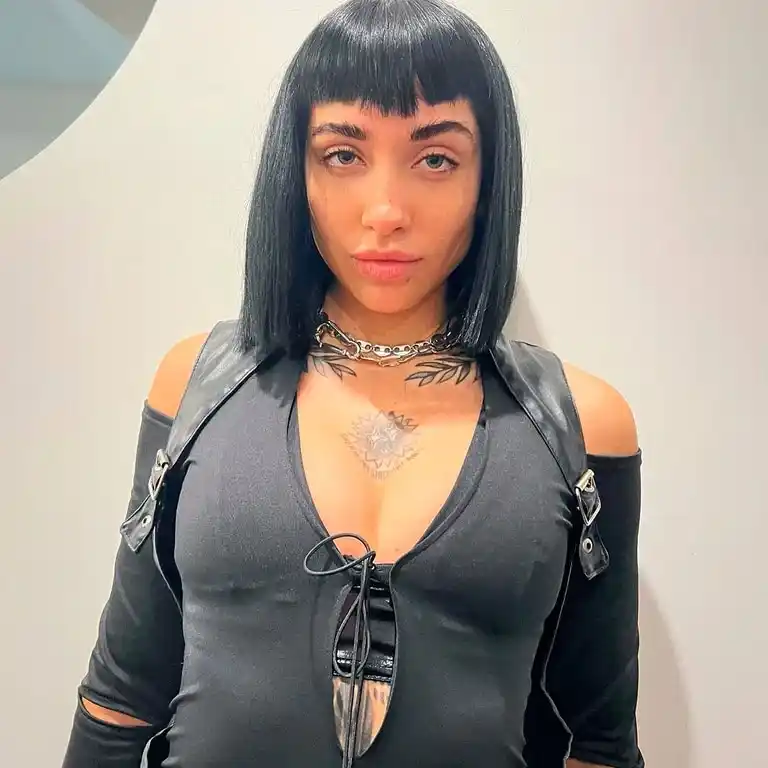 María Becerra mostró el tatuaje que se hizo por Rusherking