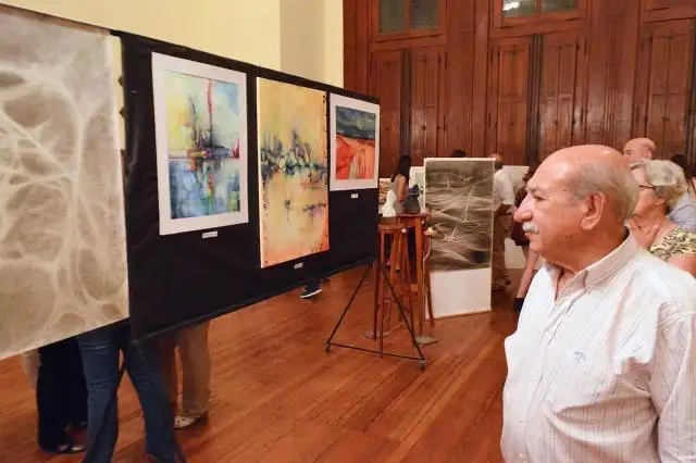 Continúa abierta la Muestra “Abstractos” en el Club Social
