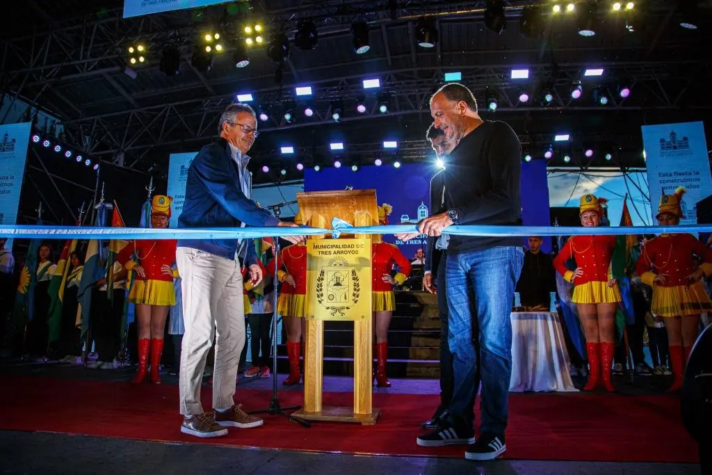 El intendente Garate inauguró la 55° Fiesta Provinicial del Trigo, “la fiesta de ser tresarroyense”