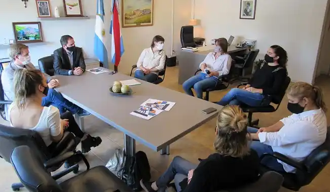 Larroque y Gualeguaychú firmaron un convenio para trabajar en la temática de género