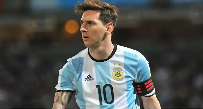 La FIFA levantó la sanción a Messi y podrá jugar los próximos partidos de Eliminatorias 