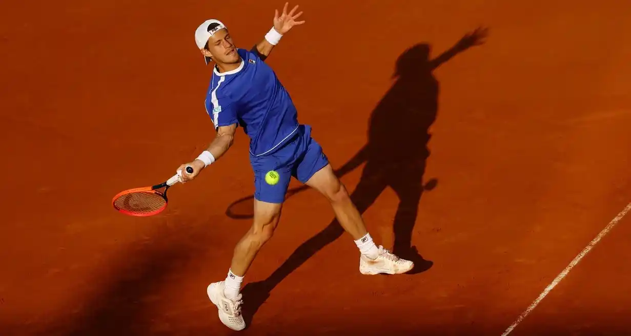 Schwartzman no pudo con Tsitsipas y se despidió de Roland Garros