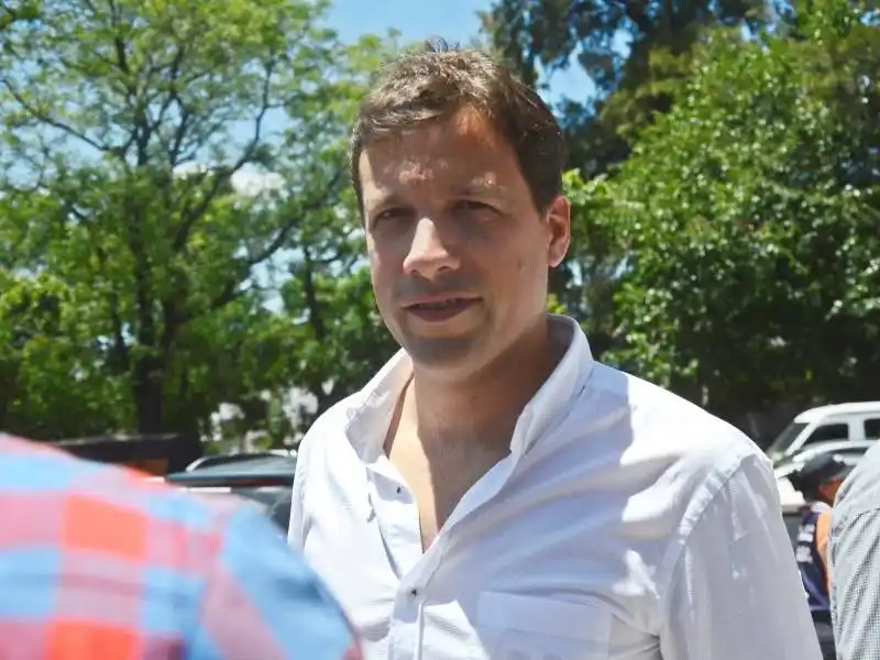 El intendente de La Costa en contra de los cambios en los feriados