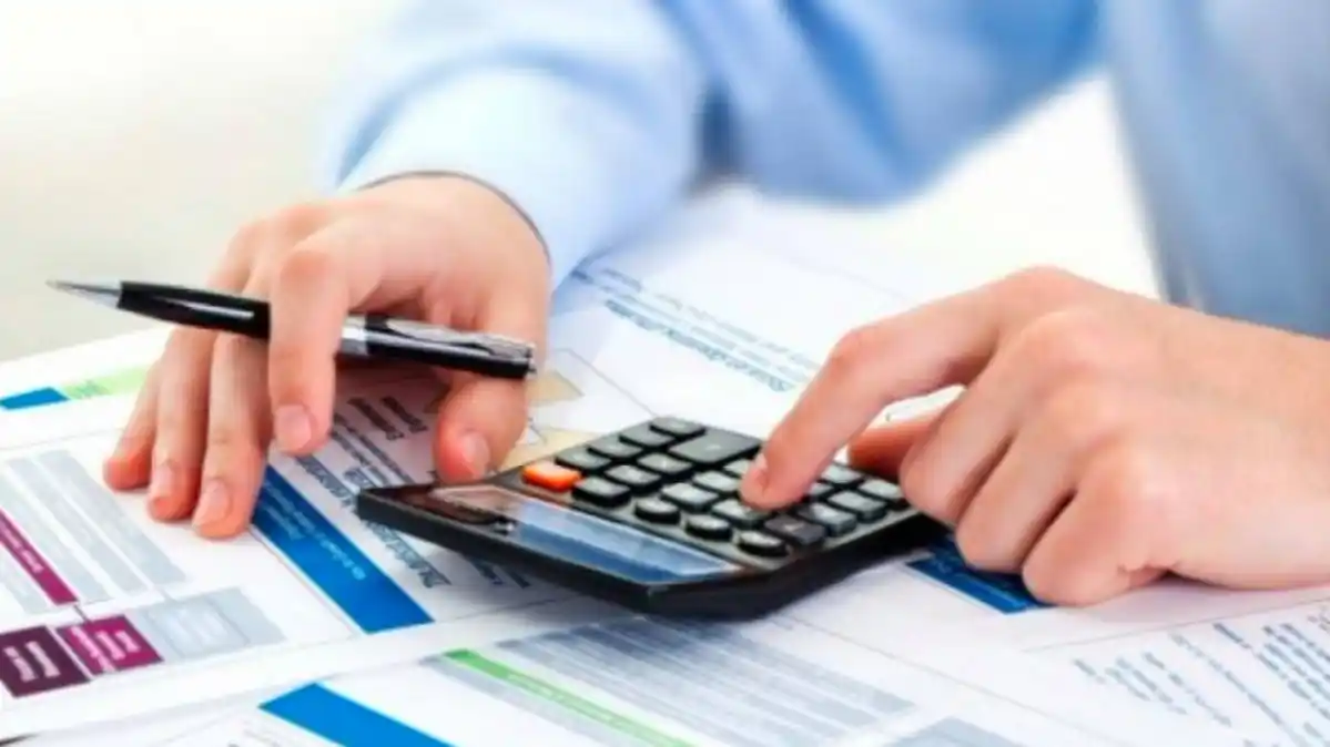 Más de la mitad de los argentinos adultos está endeudado