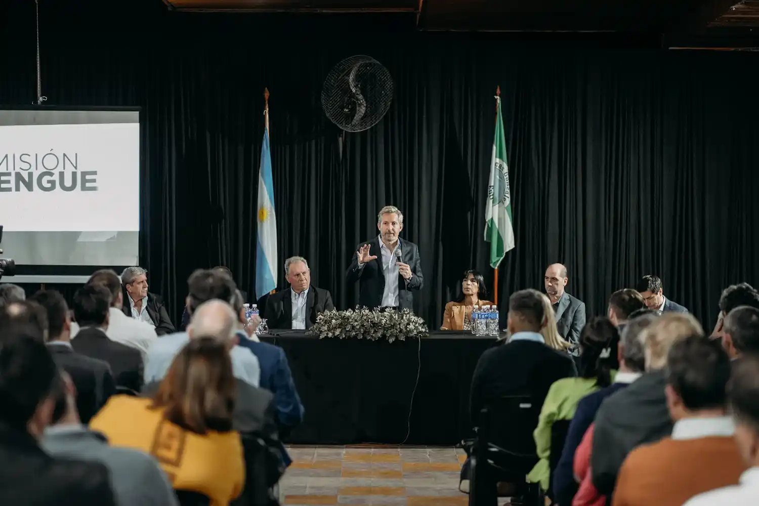 Frigerio confirmó la continuidad de obras públicas y abordó temas claves con los intendentes entrerrianos