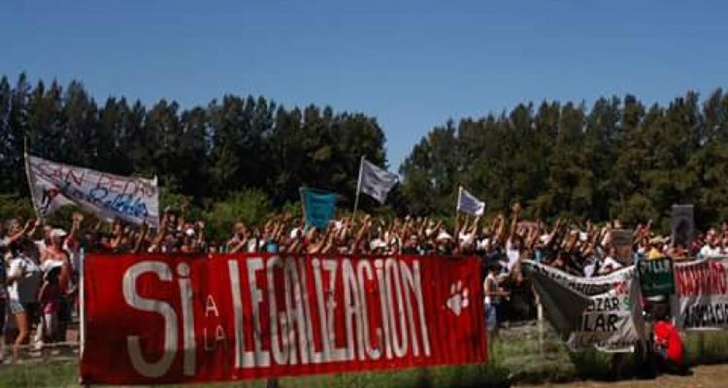 En Gobernador Castro, galgueros reclamaron por la “legalización de las carreras”