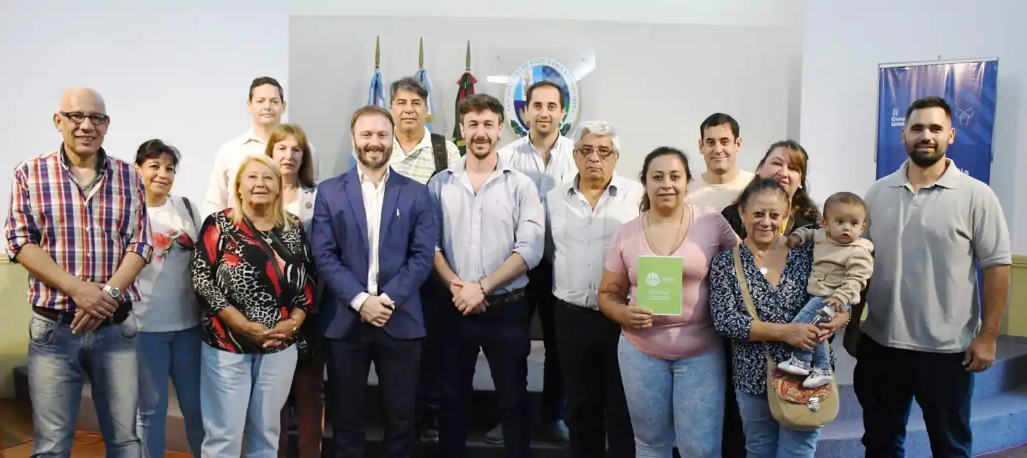 Nueva entrega de microcréditos a emprendedores locales