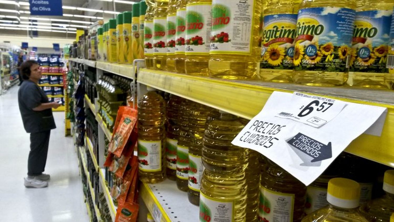 Inflación: El Gobierno busca extender el plan Precios Cuidados tres meses más