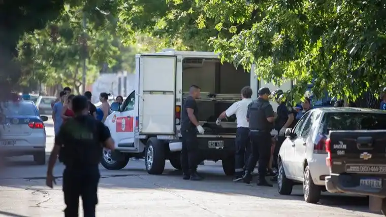 Rosario: asesinaron a balazos a un joven por la espalda