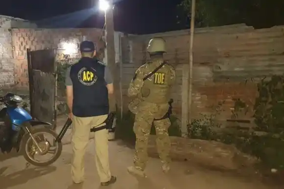 Gresca, disparos y allanamiento con importantes secuestros en barrio 2 de Abril