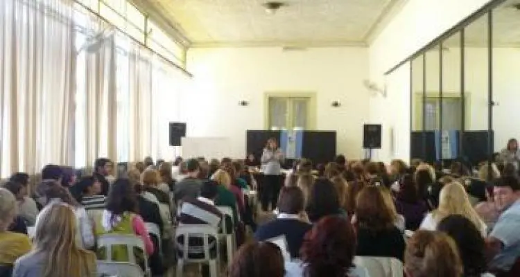 Sin clases por capacitación docente