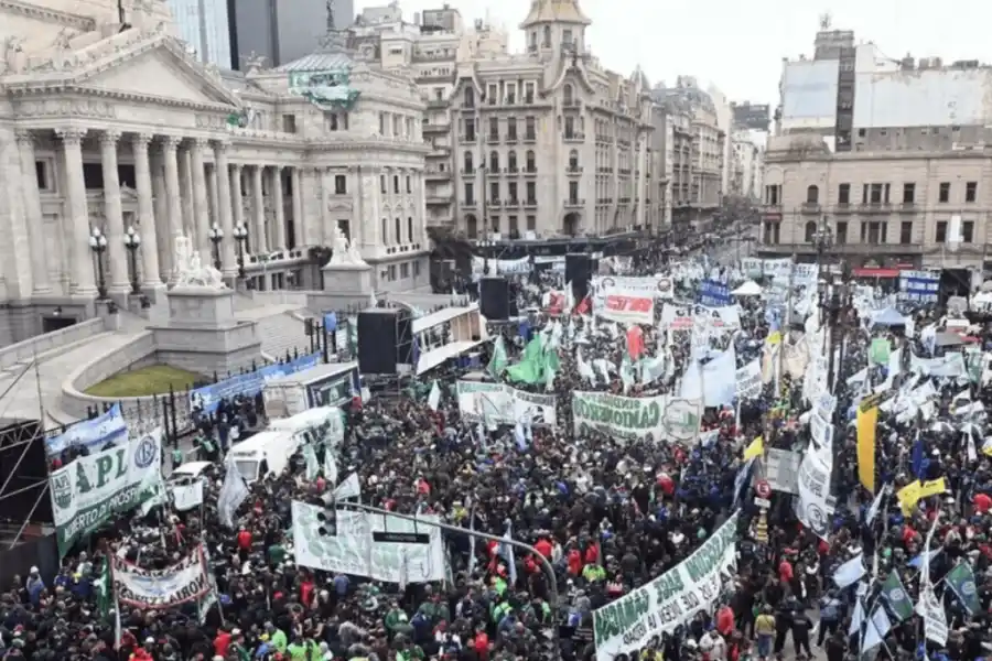 Comunicado de la CGT: “El gobierno no va a condicionar al movimiento obrero organizado”