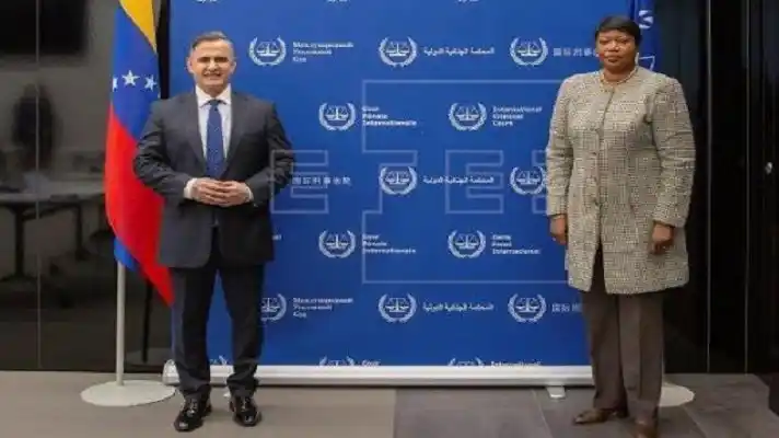 Entrega informe a Bensouda: régimen invita a la fiscal de la CPI para que visite Venezuela