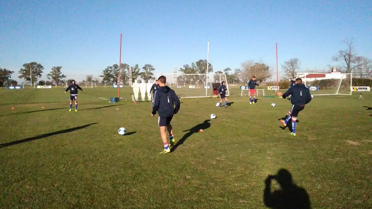 Unión venció a Cosmos en su primer amistoso