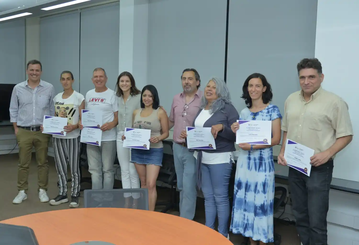 Más de 80 emprendedores recibieron su certificado.
