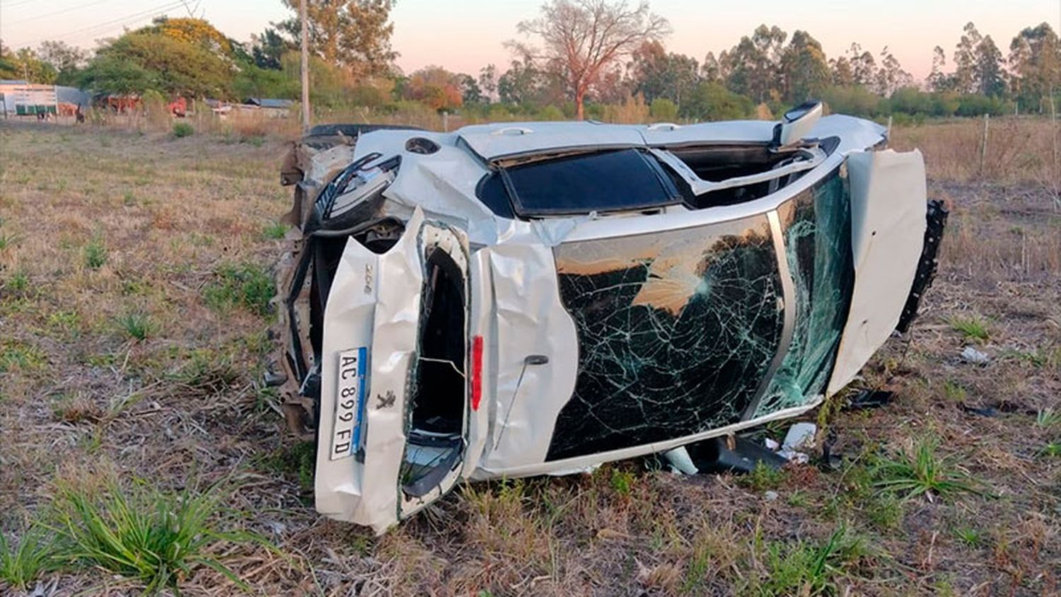 Hombre muere tras vuelco en la localidad Los Conquistadores