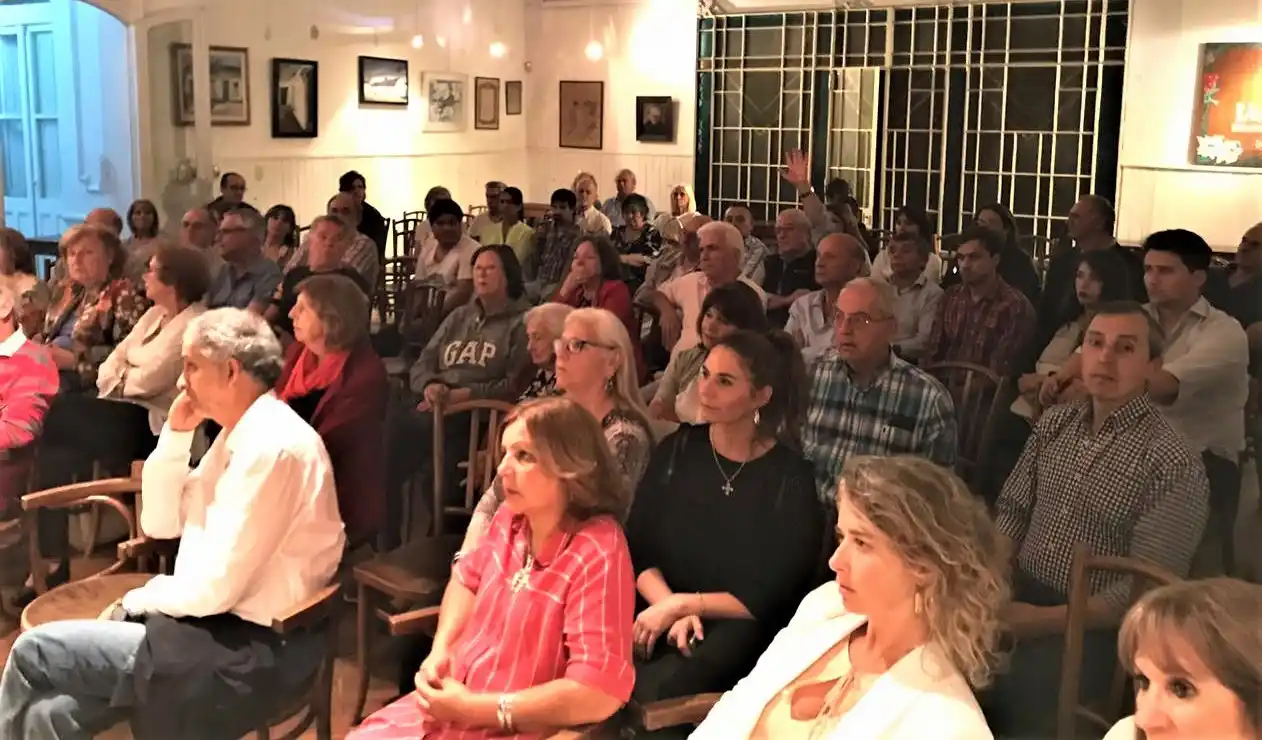 Giusto expuso sobre los desafíos ante el nuevo escenario político mundial