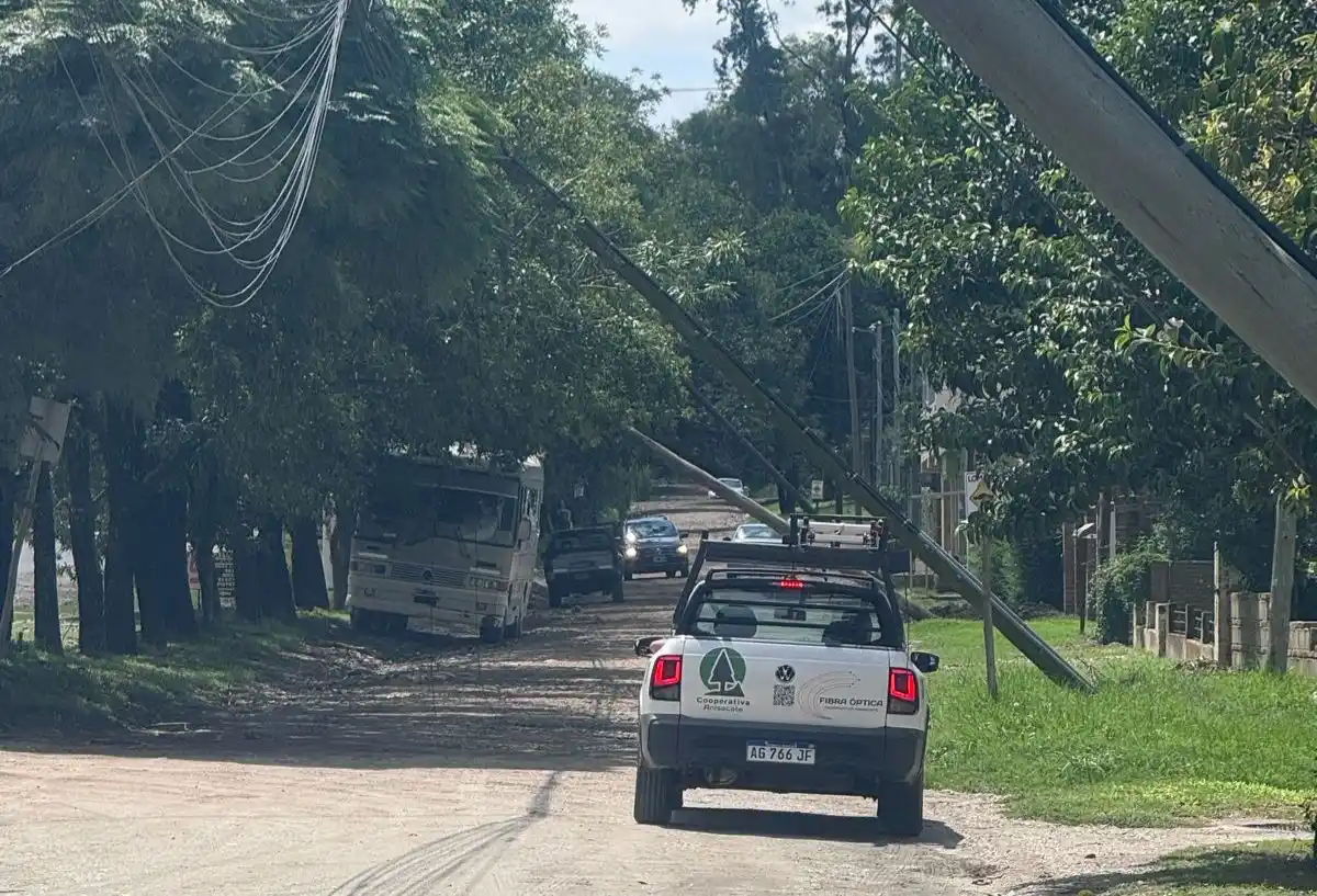 La Provincia asiste a localidades afectadas por el temporal en Santa María y Calamuchita