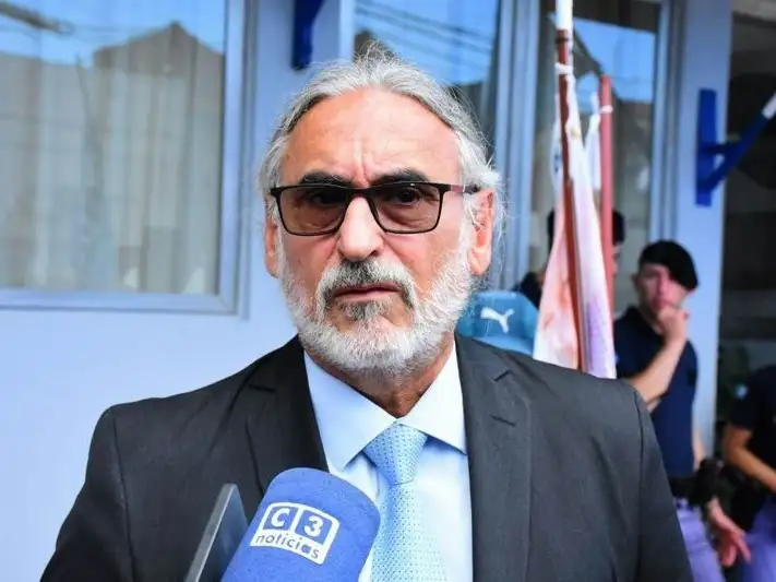 Basterra y Aráoz denunciaron “burdas mentiras” 
de la oposición contra la educación formoseña