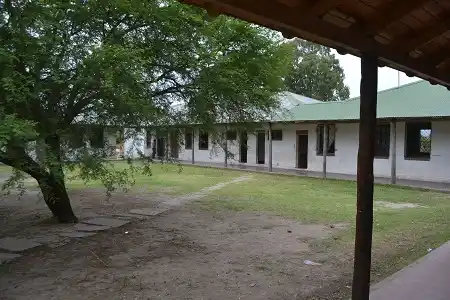 El senador Gerdau visitó las obras de la Escuela “Soldado Mostto”