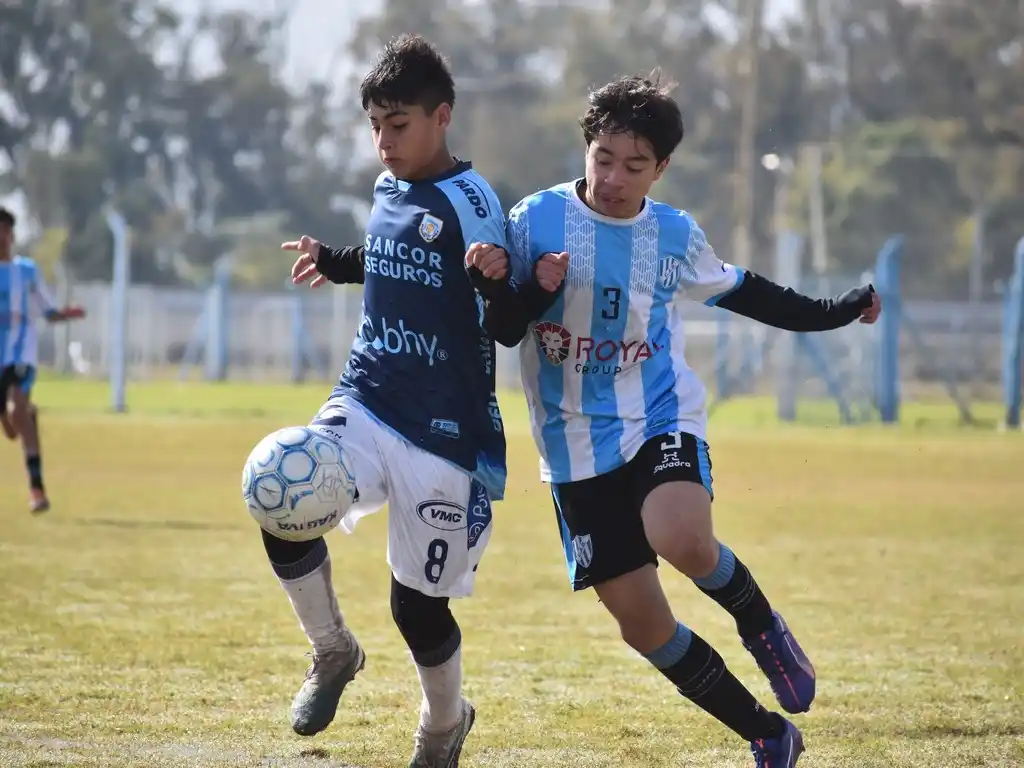 La Crema visita a Belgrano de Paraná .Foto:Prensa AR