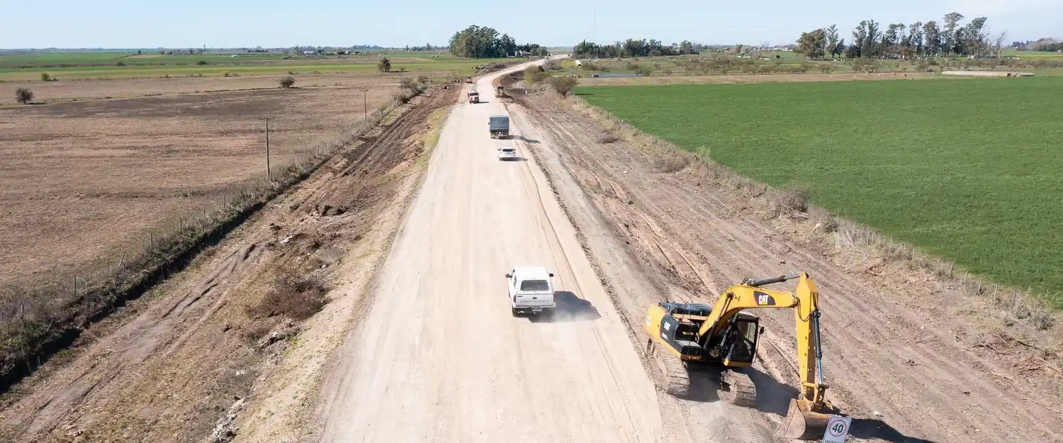 Destacan el avance de obras en caminos rurales del departamento
