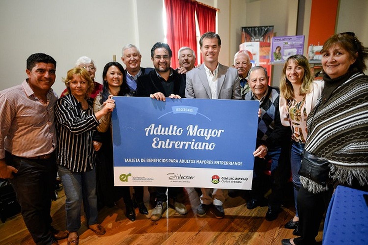 La TercerCard servirá también para descuentos en los comercios