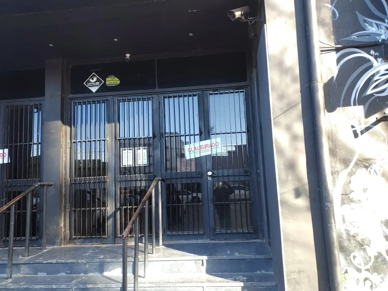 El Municipio aportó imágenes registradas por las cámaras en la zona de avenida España al 700 y clausuró por 15 días el boliche.