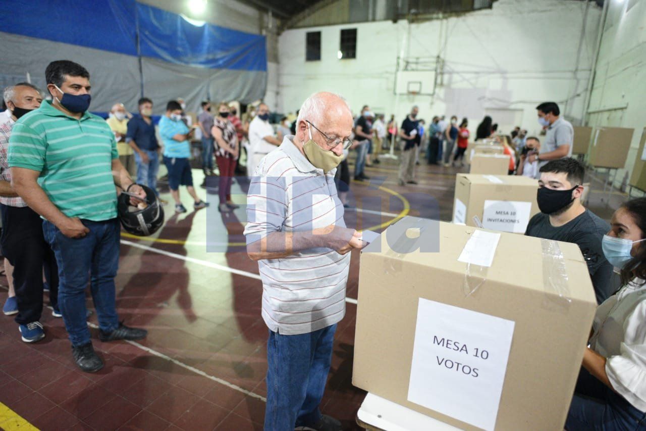 La Cooperativa Eléctrica fue a las urnas y se impuso la lista opositora "Renovación"