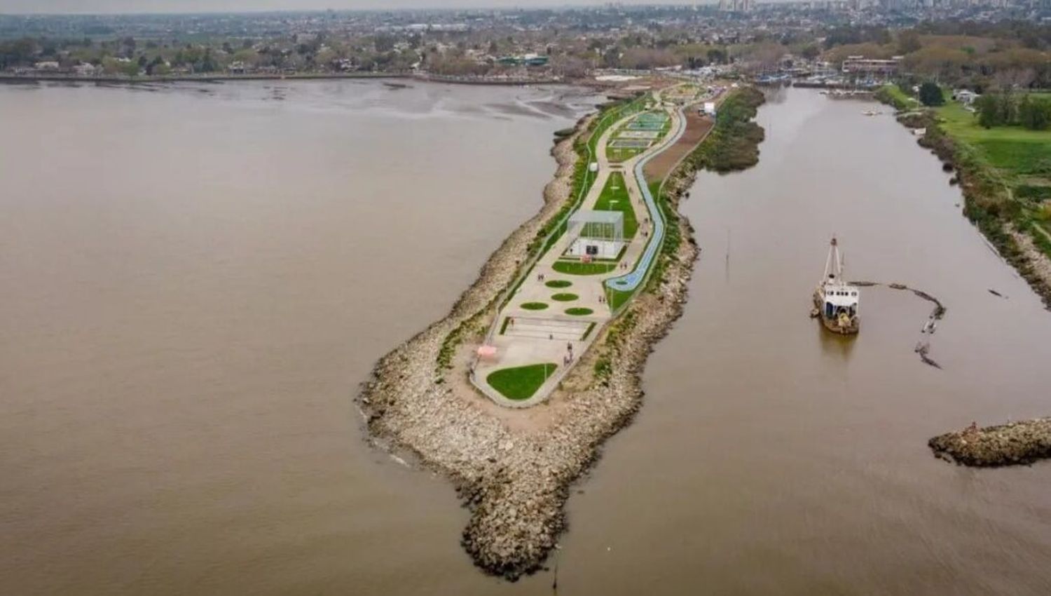 Naturaleza, actividades y vista al río en el corazón de la Provincia