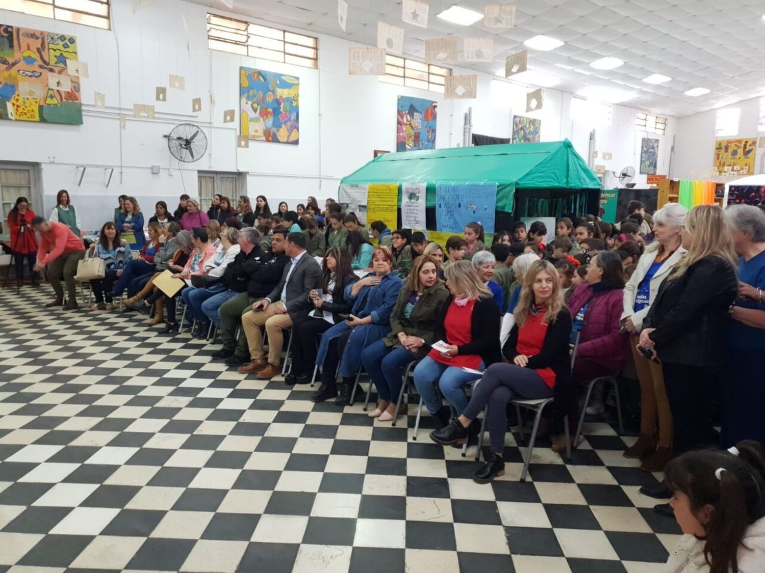 Rufino de fiesta con la Feria del Libro “Encuentro mágico”