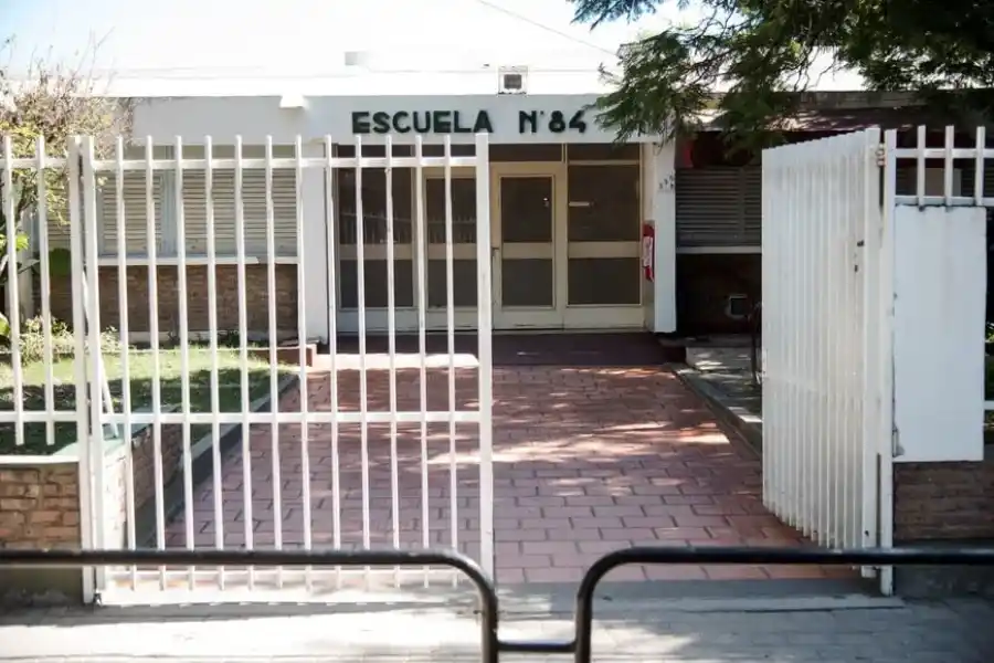 Ultimátum por balaceras en Rosario: docentes amenazan con un cese de actividades "si se toca una escuela más"