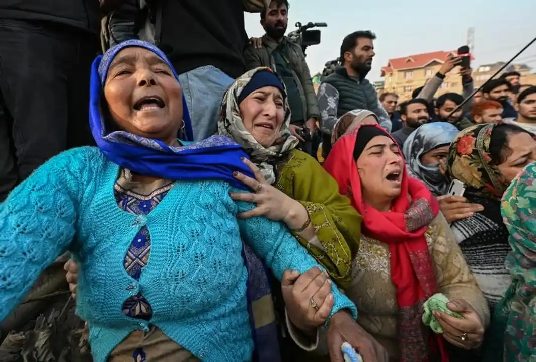 La explosión fue en la comisaría de Nowgam, ubicada en Srinagar, capital de verano de Cachemira.