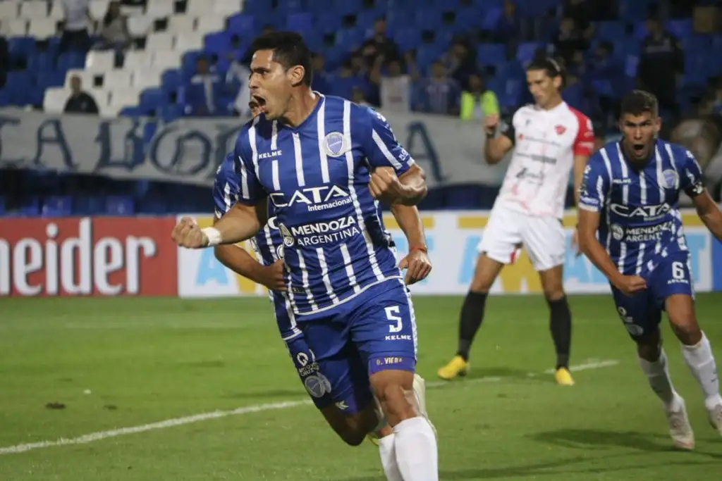 Godoy Cruz busca sellar su pase a octavos de final