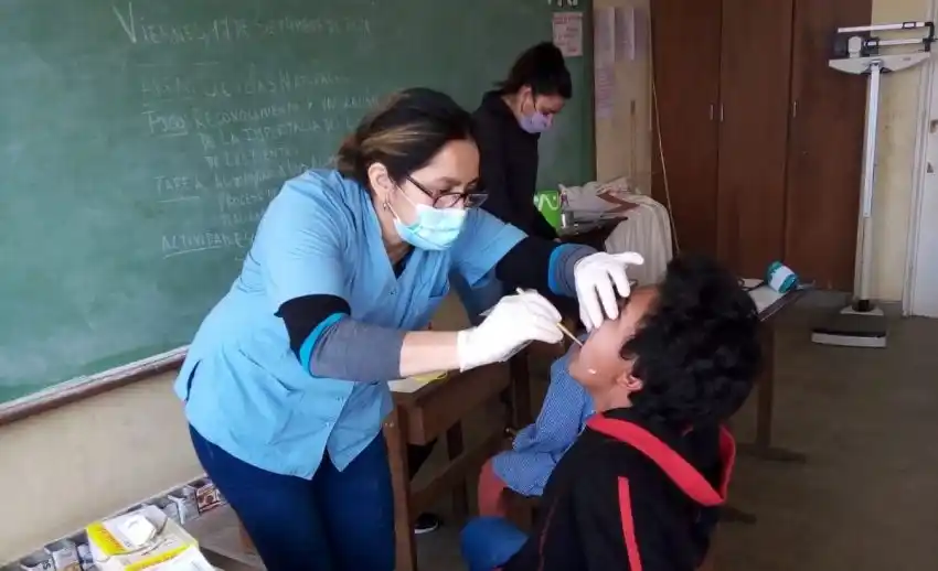 Despliegue de servicios integrales de salud en colonia originaria