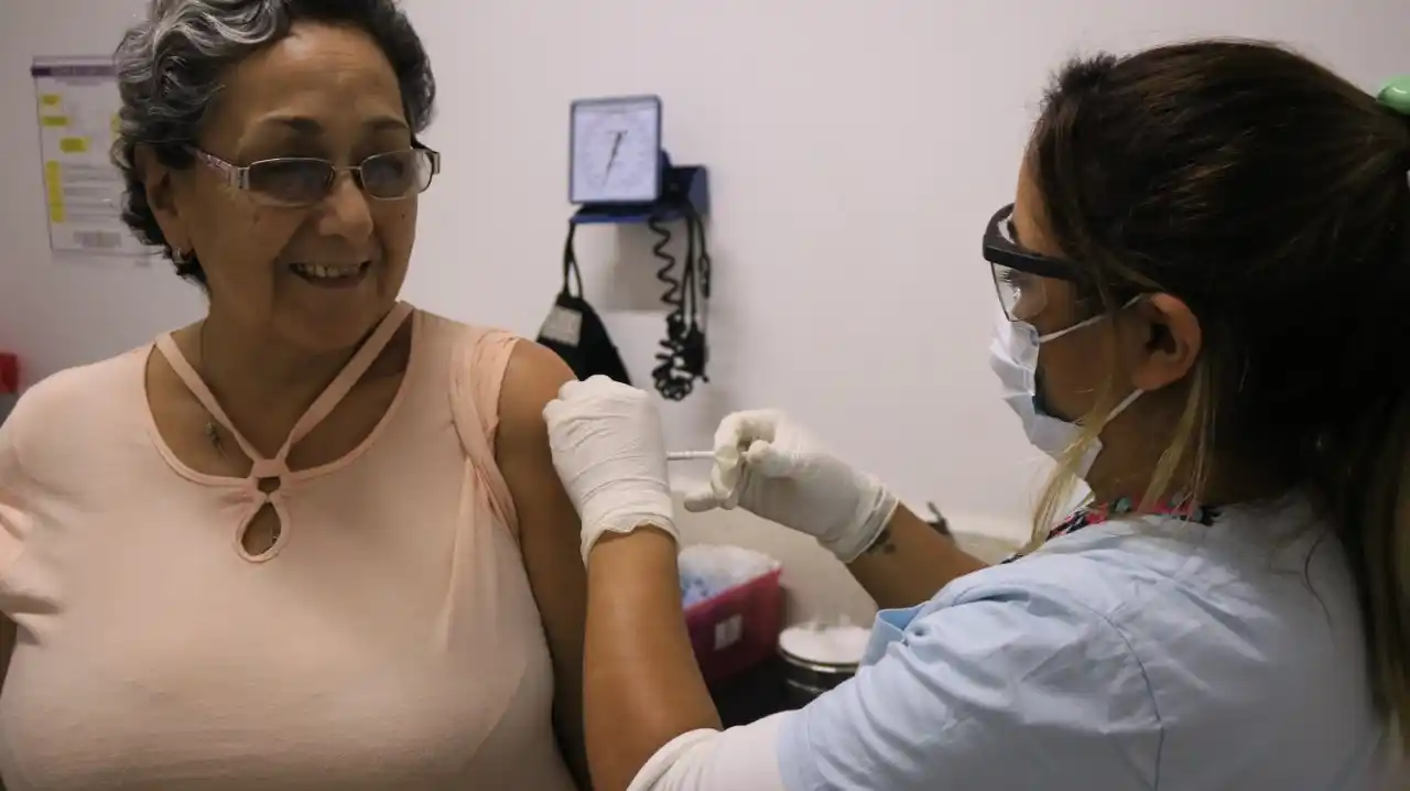 Lanús dio inicio a la campaña de vacunación antigripal