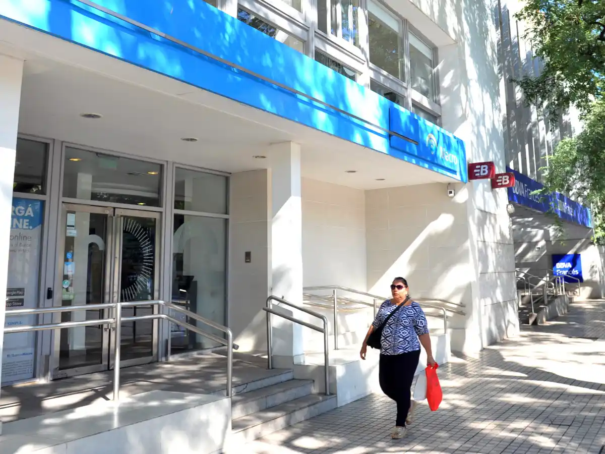 Bancarios cumplieron primer día del paro nacional de 48 horas 